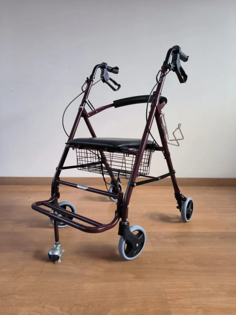 ANDADOR ROLLATOR